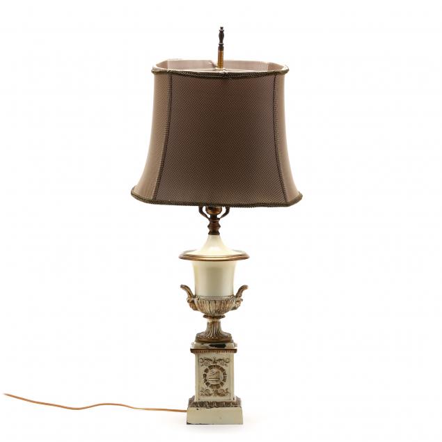 classical-style-white-tole-table-lamp