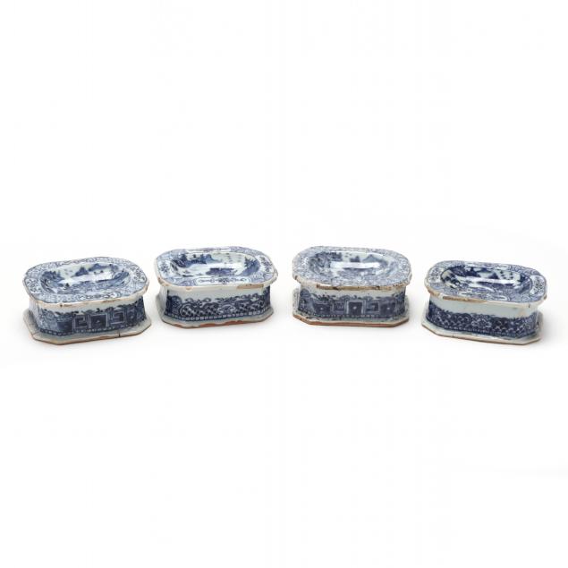 four-raised-export-porcelain-blue-and-white-spice-holders