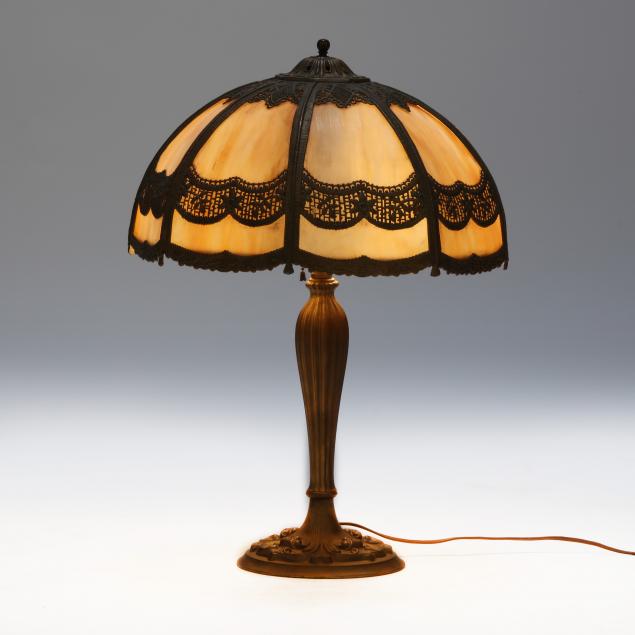vintage-slag-glass-overlay-table-lamp