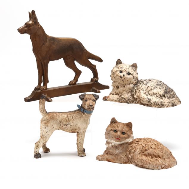 Four Antique Cast Iron Animal Doorstops, including Hubley (Lot 2448 - The Americana Estate AuctionApr 2, 2021, 10:00am) Four Antique Cast Iron Animal Doorstops, including Hubley (Lot 2448 - The Americana Estate AuctionApr 2, 2021, 10:00am)