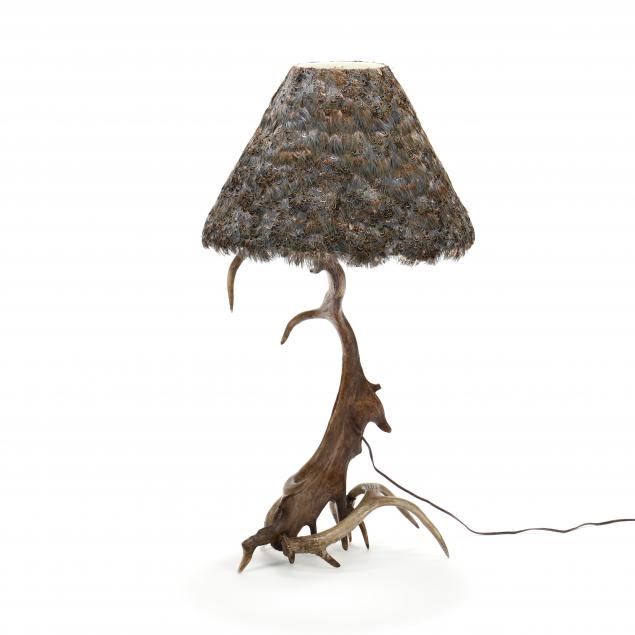 stacked-antler-table-lamp