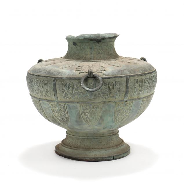 a-large-japanese-archaic-vessel-in-the-chinese-style