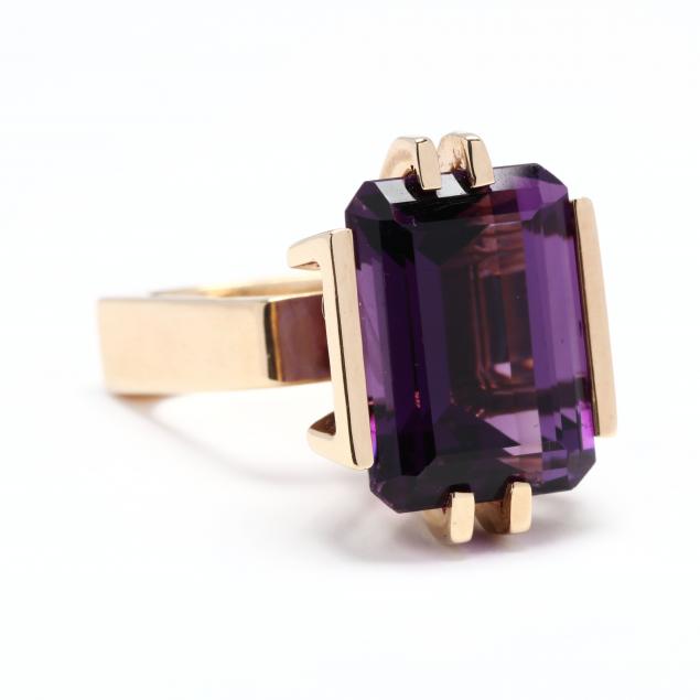 modernist-gold-and-amethyst-ring