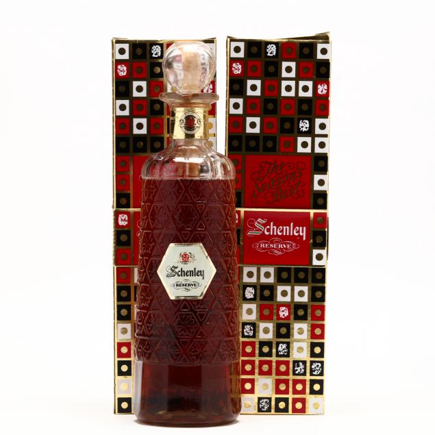 schenley-reserve-blended-whisky-in-glass-decanters