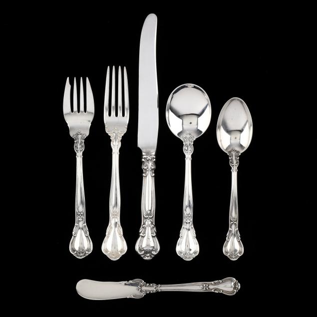 gorham-i-chantilly-i-sterling-silver-flatware-service