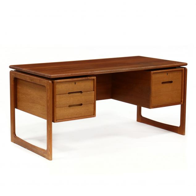 dyrlund-teak-executive-desk