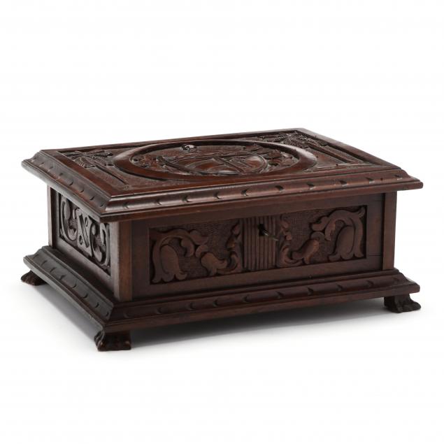 cuban-carved-mahogany-humidor