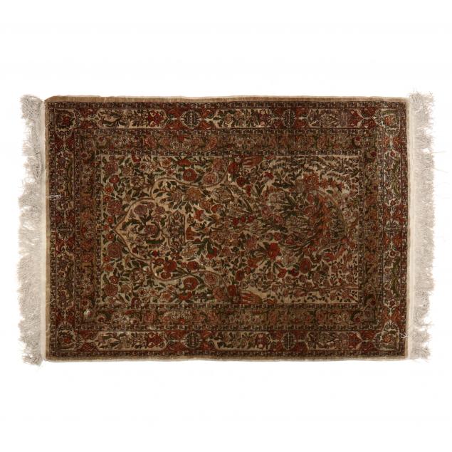 silk-prayer-rug