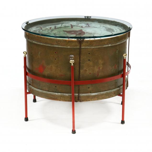 vintage-i-kit-kat-klub-i-drum-table