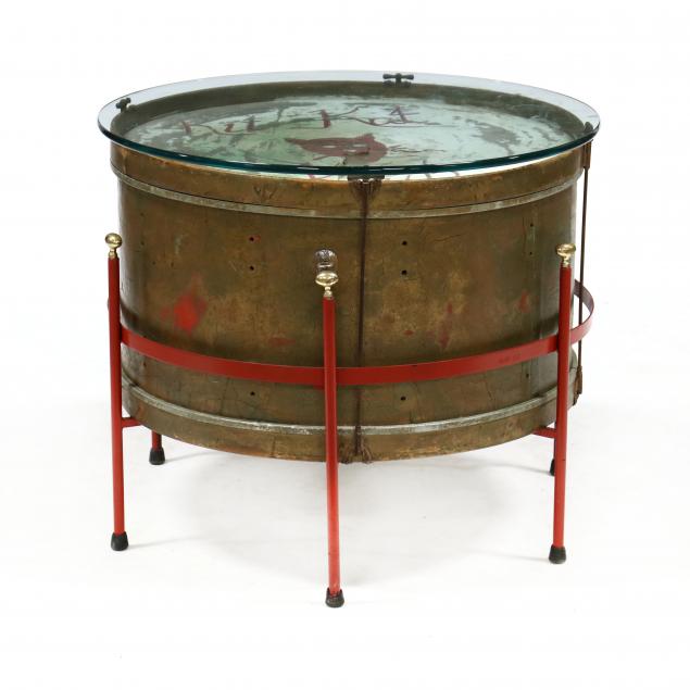 vintage-i-kit-kat-klub-i-drum-table