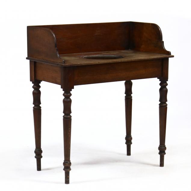 late-federal-mahogany-wash-stand