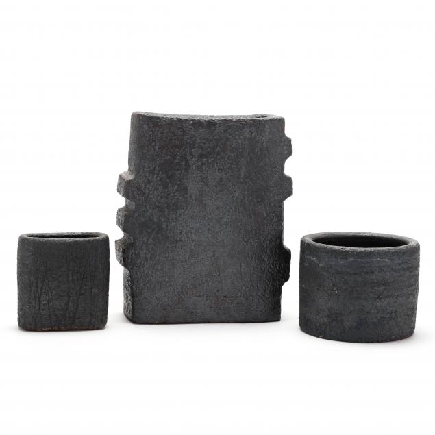 robert-black-nc-three-pieces-of-straw-valley-pottery