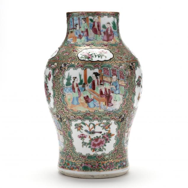 a-chinese-export-rose-medallion-mantel-vase