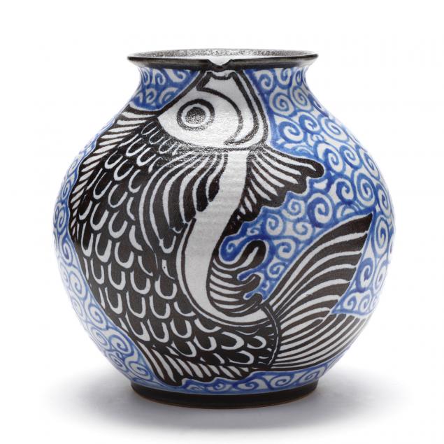 maria-guadalupe-garcia-rios-mexican-contemporary-pottery-vase