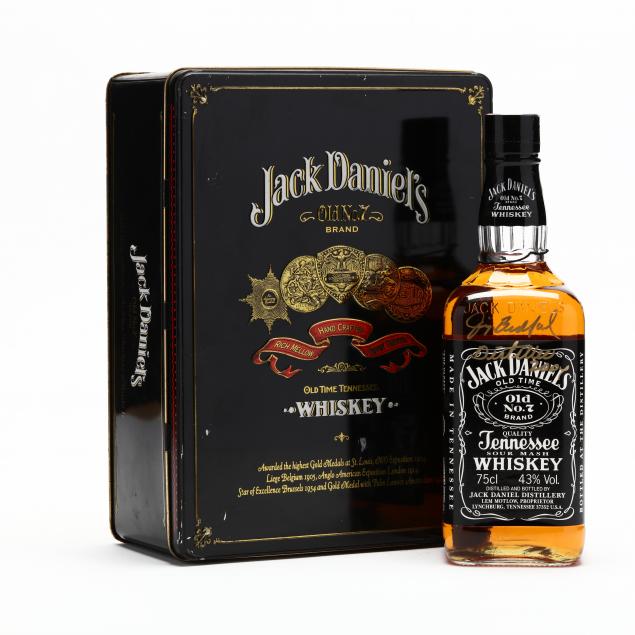 jack-daniels-whiskey-bottle-glasses-gift-set-in-tin