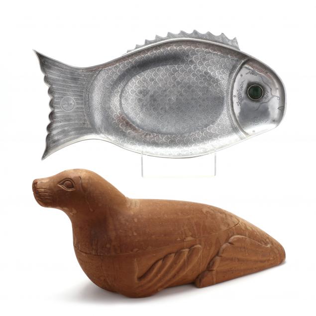 arthur-court-fish-platter-and-carved-wood-sea-lion-box