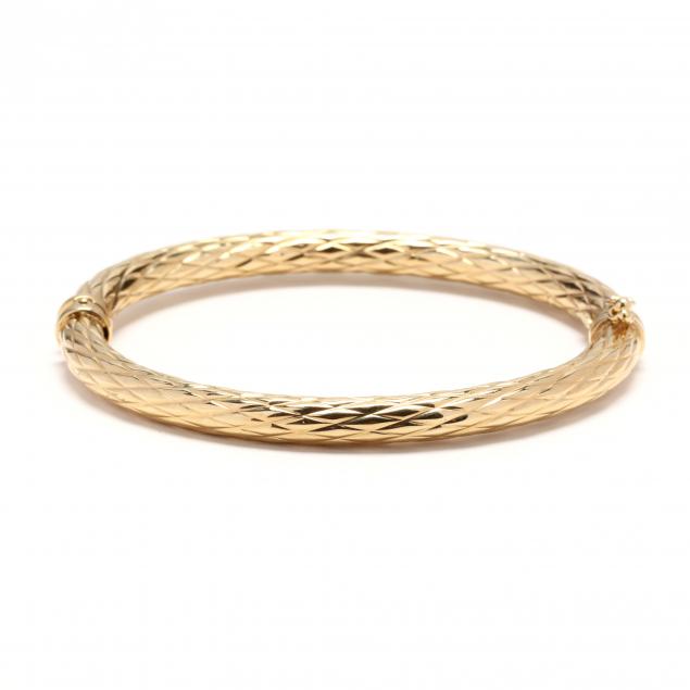 gold-bangle-bracelet