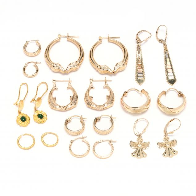 group-of-gold-earrings