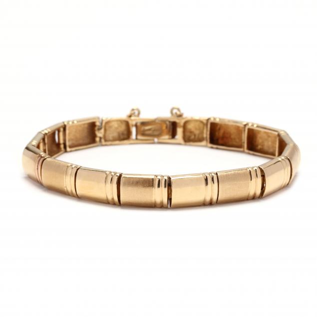 gold-bracelet