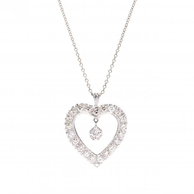 white-gold-diamond-heart-necklace