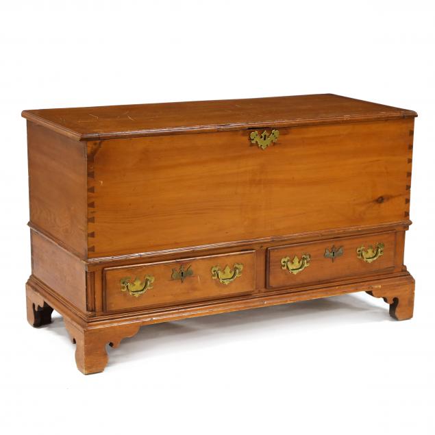 american-chippendale-pine-blanket-chest