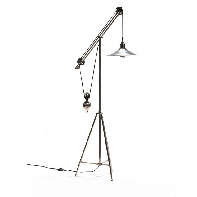 industrial-steel-cantilevered-floor-lamp