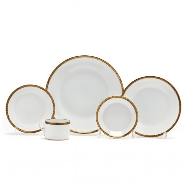 richard-ginori-gold-rimmed-china-seventy-pieces