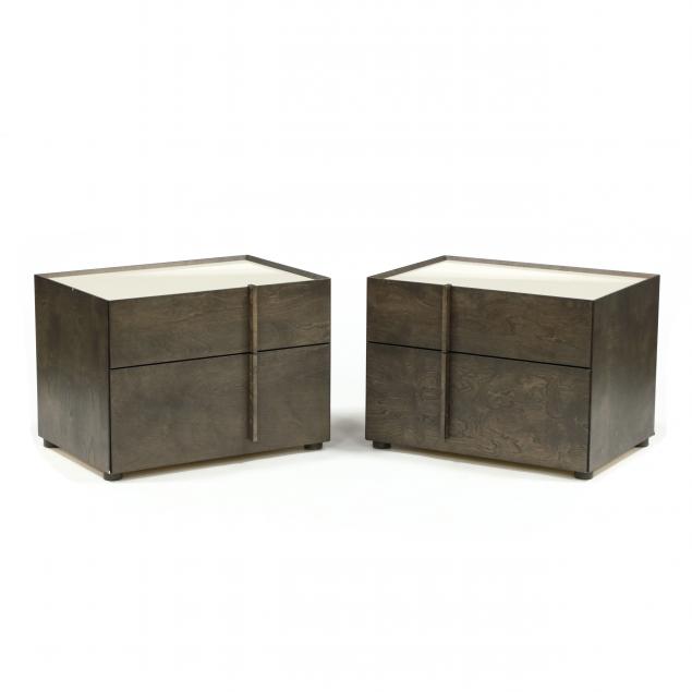 huppe-pair-of-modern-nightstands