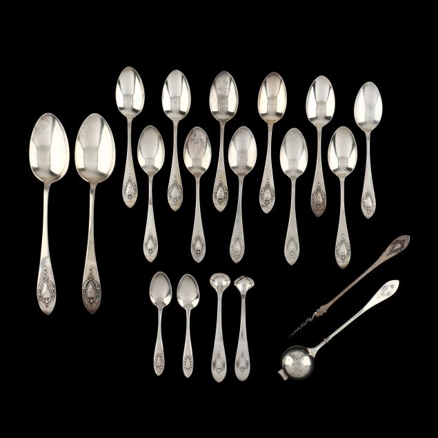 lunt-silversmiths-i-mount-vernon-i-sterling-silver-flatware