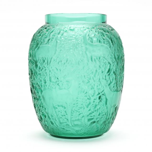 lalique-i-biches-i-glass-vase