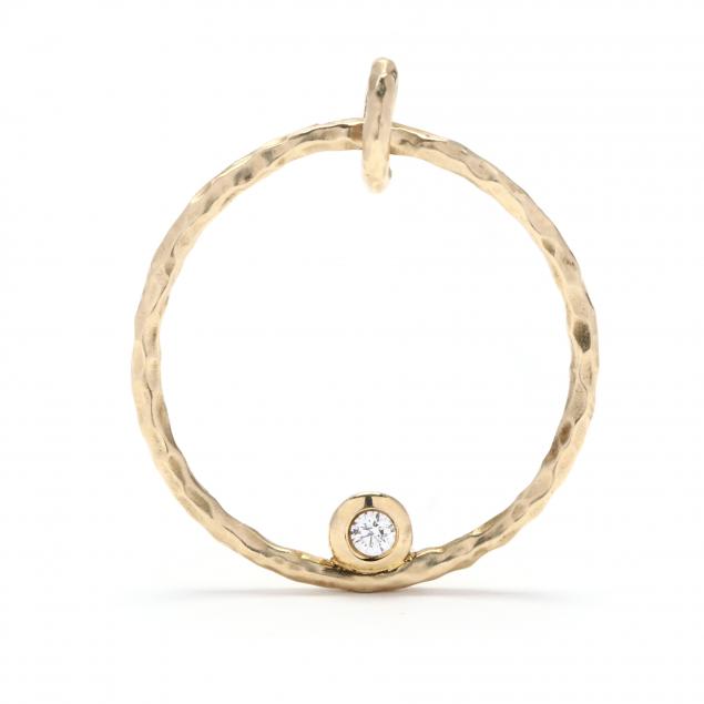 gold-and-diamond-circle-pendant