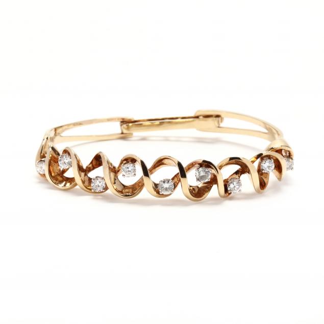 gold-and-diamond-bracelet