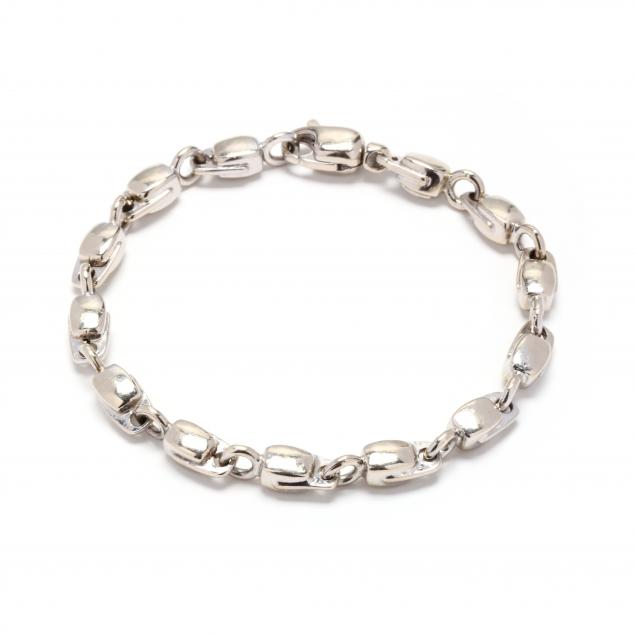 white-gold-bracelet