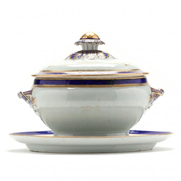 a-chinese-export-blue-enamel-and-gilt-soup-tureen-with-cover-and-underplate