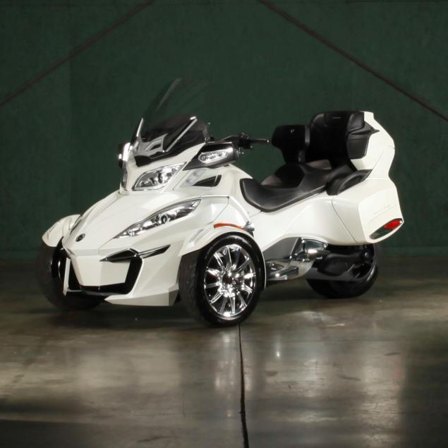 one-owner-2015-can-am-spyder-rt-limited