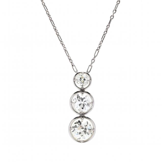 white-gold-pendant-with-three-antique-diamonds