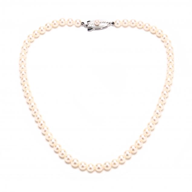 single-strand-pearl-necklace-mikimoto