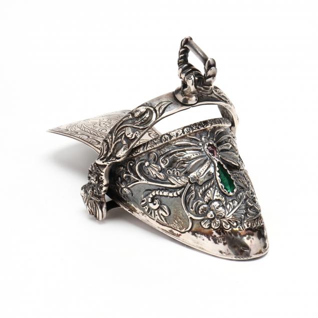 a-spanish-colonial-silver-stirrup