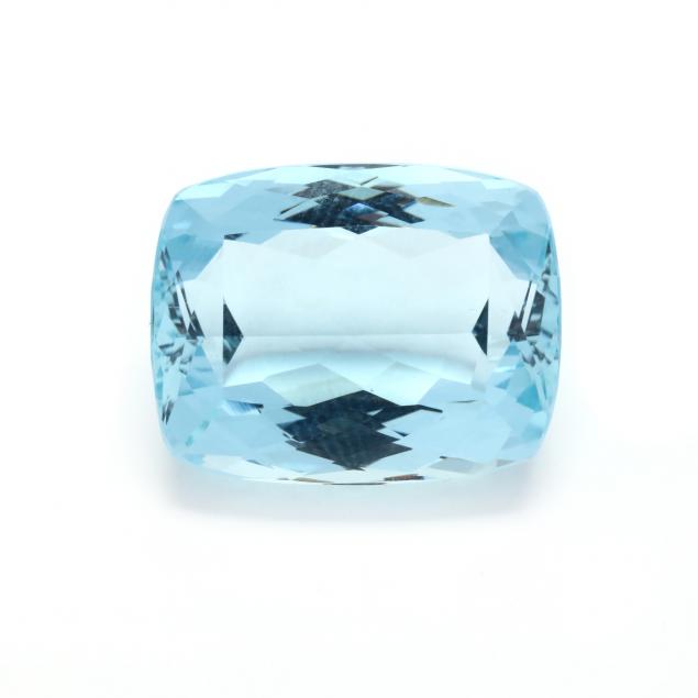 loose-aquamarine-gemstone