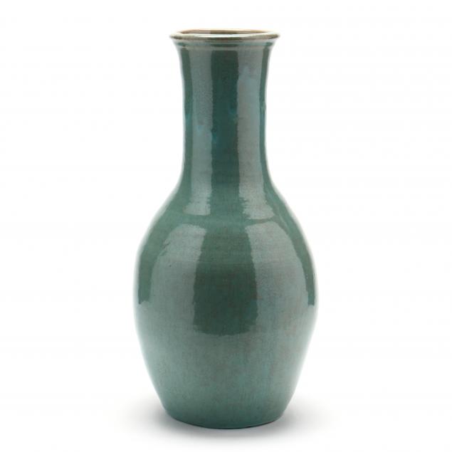 gladiola-vase-attributed-j-b-cole-pottery-montgomery-county-nc