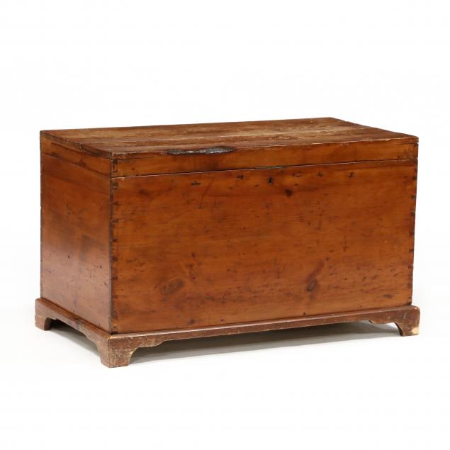 antique-american-pine-blanket-chest