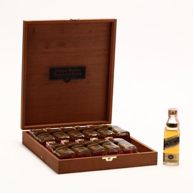 johnnie-walker-blended-scotch-whisky-black-label-miniature-set-in-wood-case