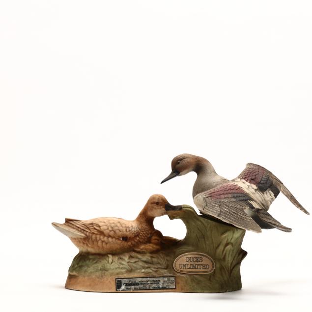 jim-beam-whiskey-in-ducks-unlimited-decanter