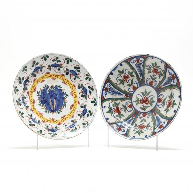 two-english-delft-polychrome-chargers