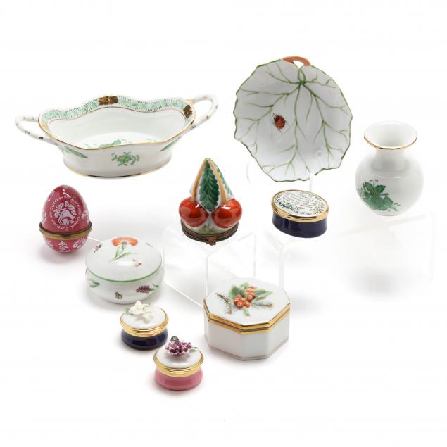 a-group-ten-porcelain-small-items