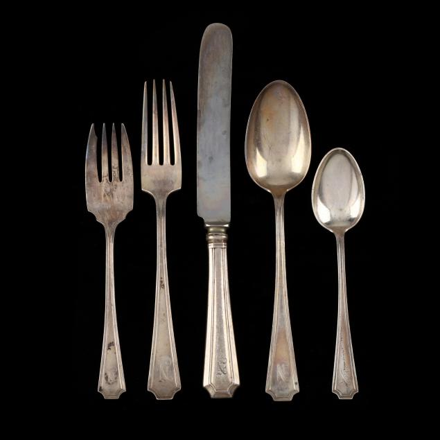 durgin-i-fairfax-i-sterling-silver-flatware-service