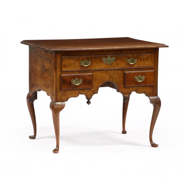 new-england-queen-anne-cherry-dressing-table
