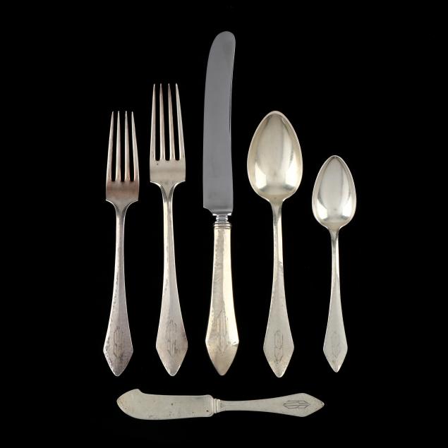 durgin-i-chatham-hammered-i-sterling-silver-flatware-service