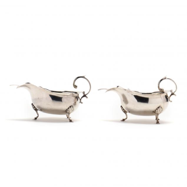 a-pair-of-edwardian-silver-sauceboats-with-georgian-ladles