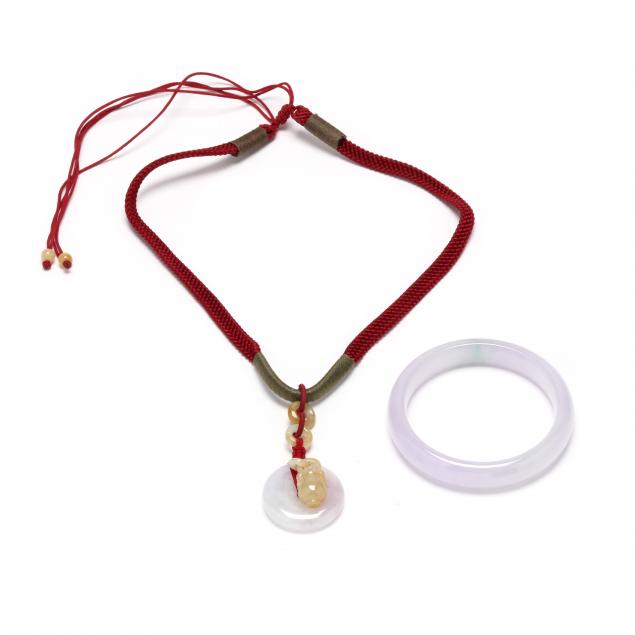jadeite-pendant-necklace-and-bangle-bracelet